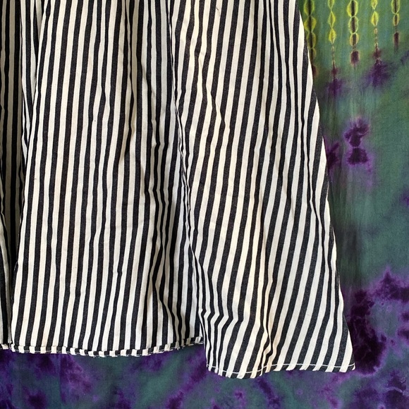 Life In Progress skirt- Size US- Small. - Picture 4 of 14